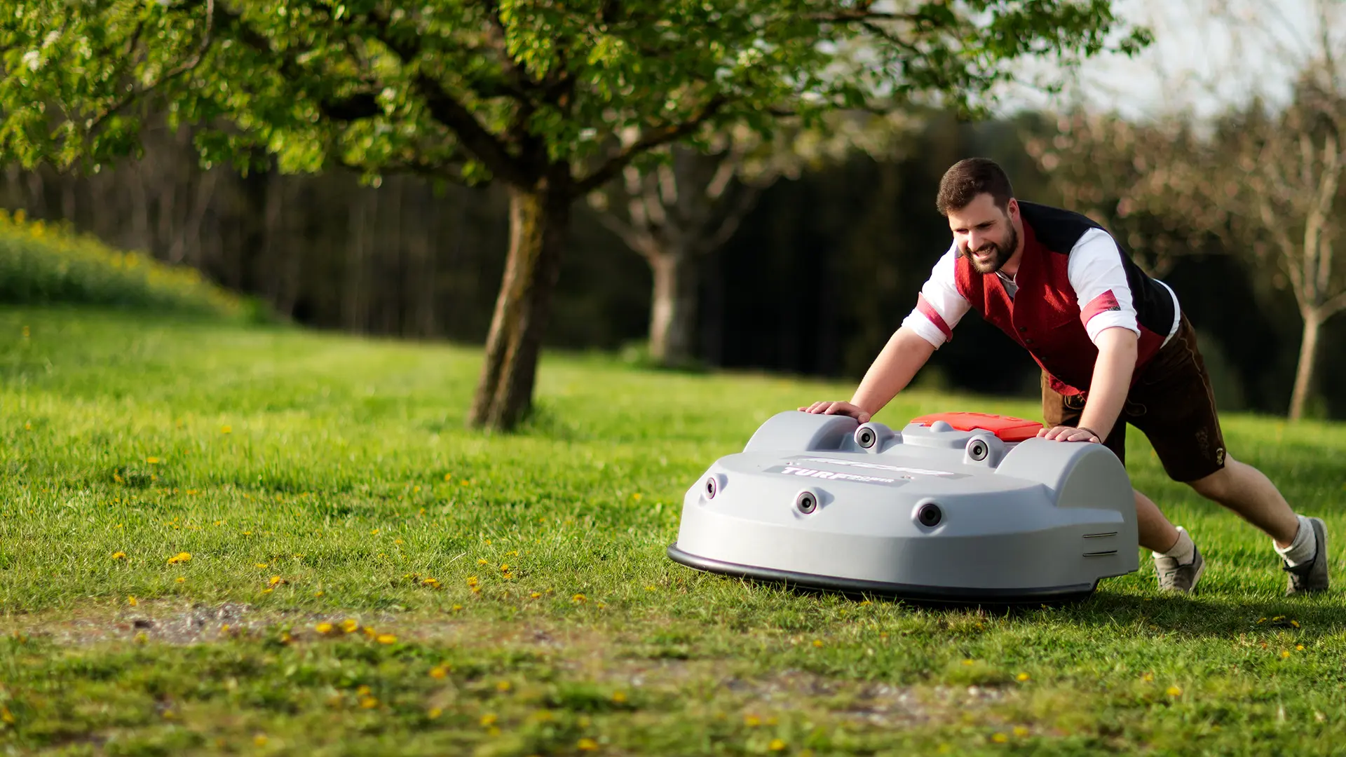 Pfarrkirchen Mähroboter – Autonome Großflächenpflege, STIHL & ECHO Robotics